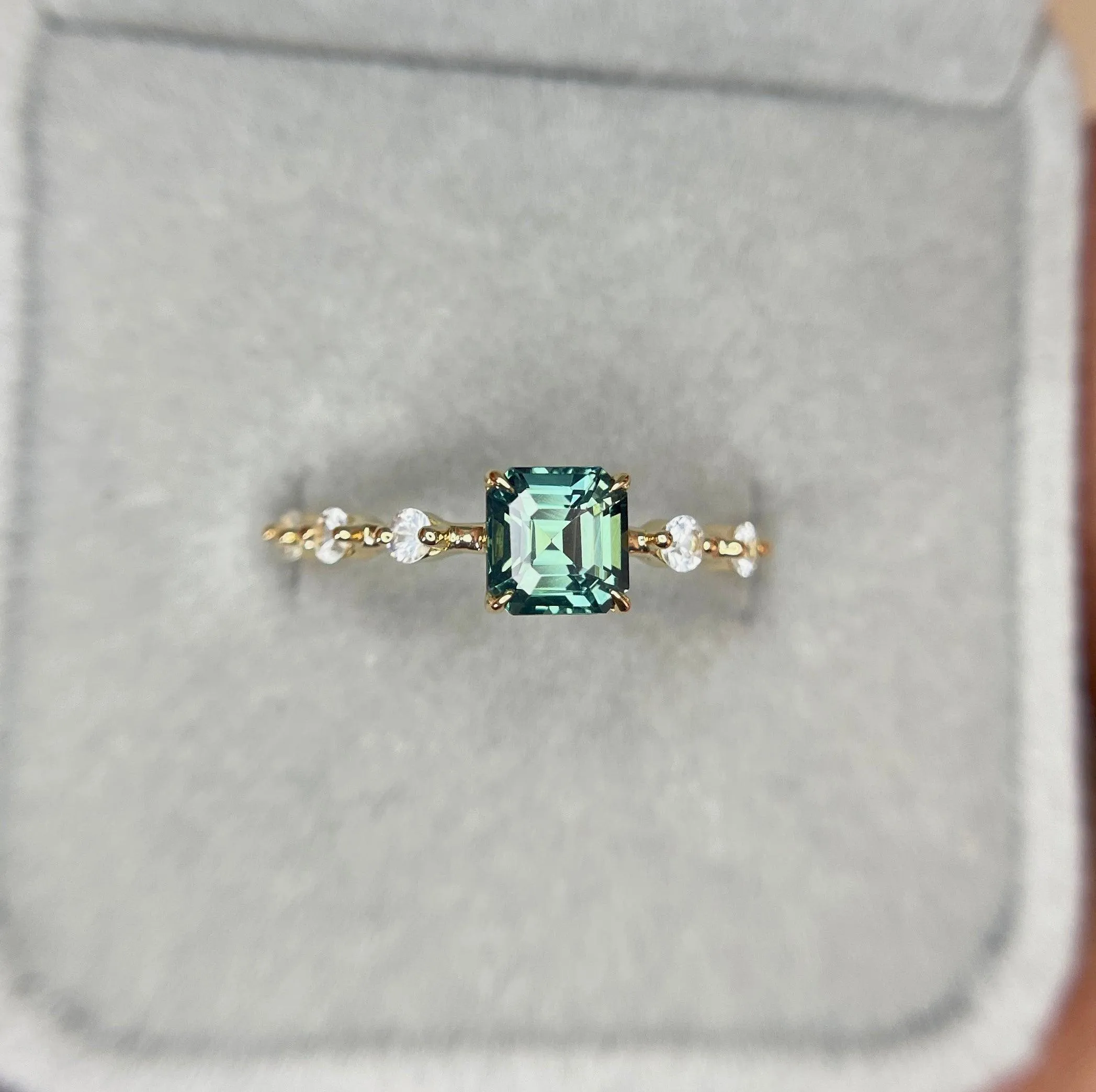 1.17 ct 18k Teal Sapphire ring / Green sapphire ring