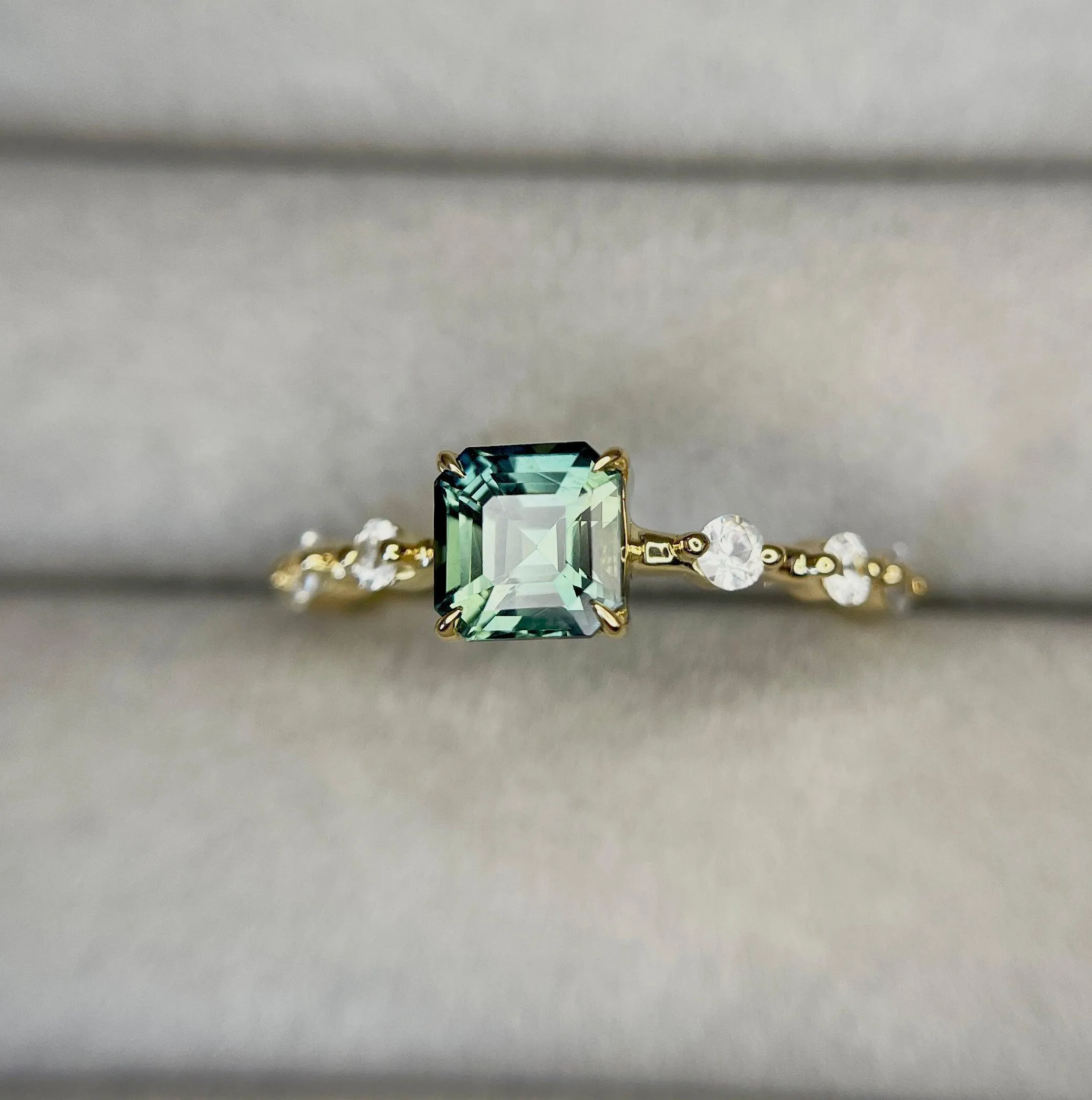 1.17 ct 18k Teal Sapphire ring / Green sapphire ring