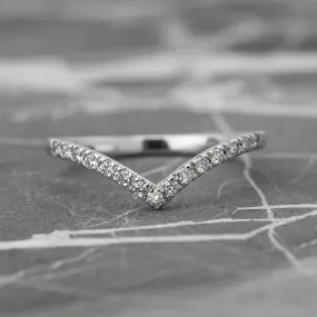 15 White Diamond Vivian Band, Platinum