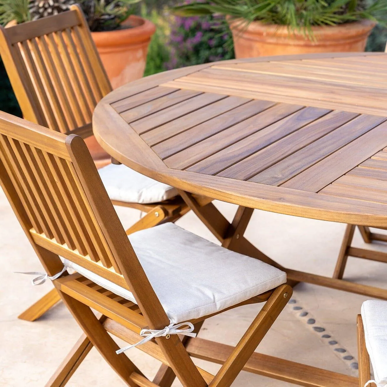 Ashby 8 Seater Wooden Round Garden Dining Set with Cream Parasol - 160cm