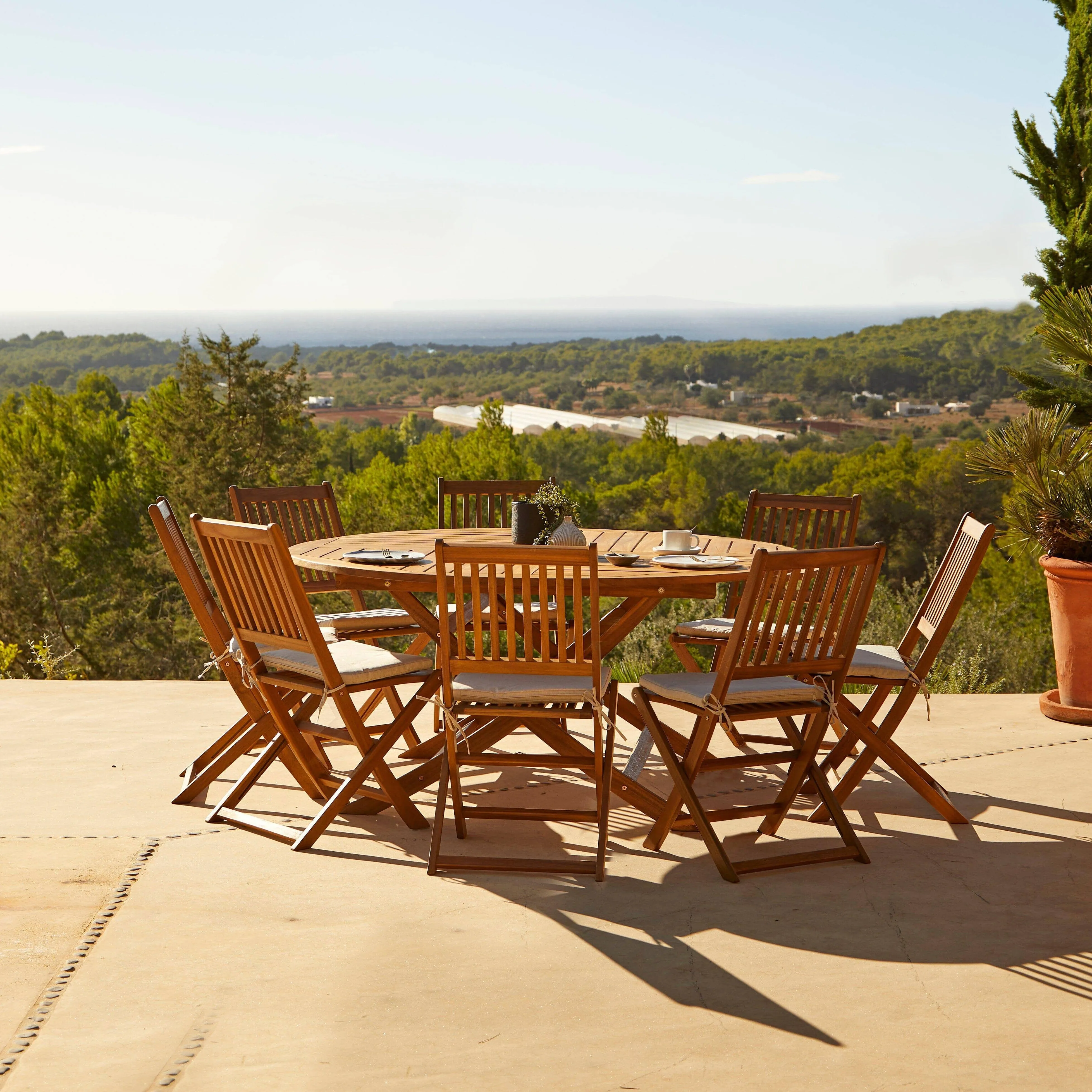 Ashby 8 Seater Wooden Round Garden Dining Set with Grey Parasol - 160cm