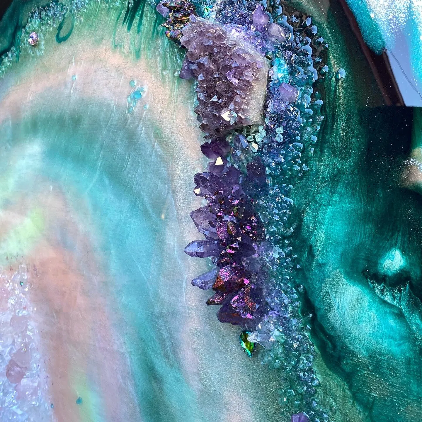 Elixir Green Blue Agate slice Freeform Crystal with Amethysts, Rose Quartz, Clear Quartz and swarovski crystals set of 2 - 120x240cm