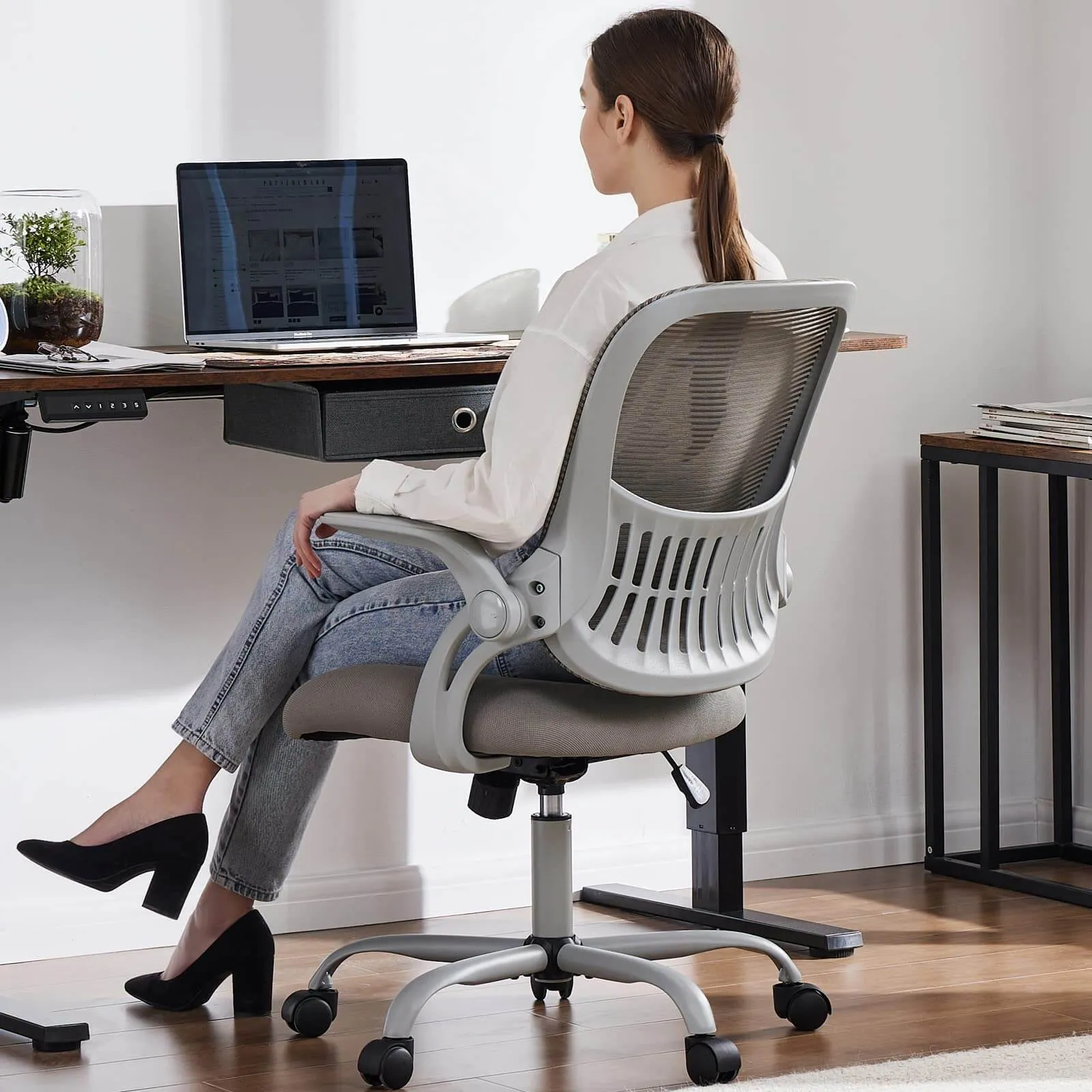 Ergonomic Home Mesh Office Desk Chairs with Flip up Armrests,Lumbar Support