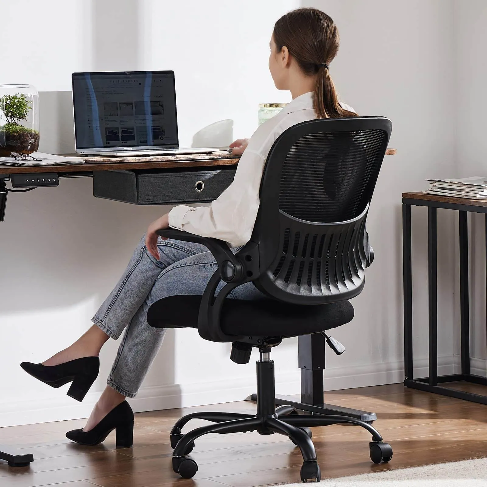 Ergonomic Home Mesh Office Desk Chairs with Flip up Armrests,Lumbar Support