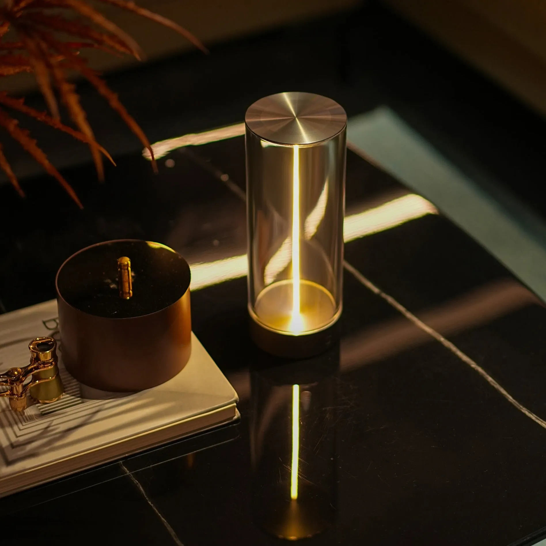 GlowSync | Smart LED Ambient Light - Innovative RGB Lighting Device