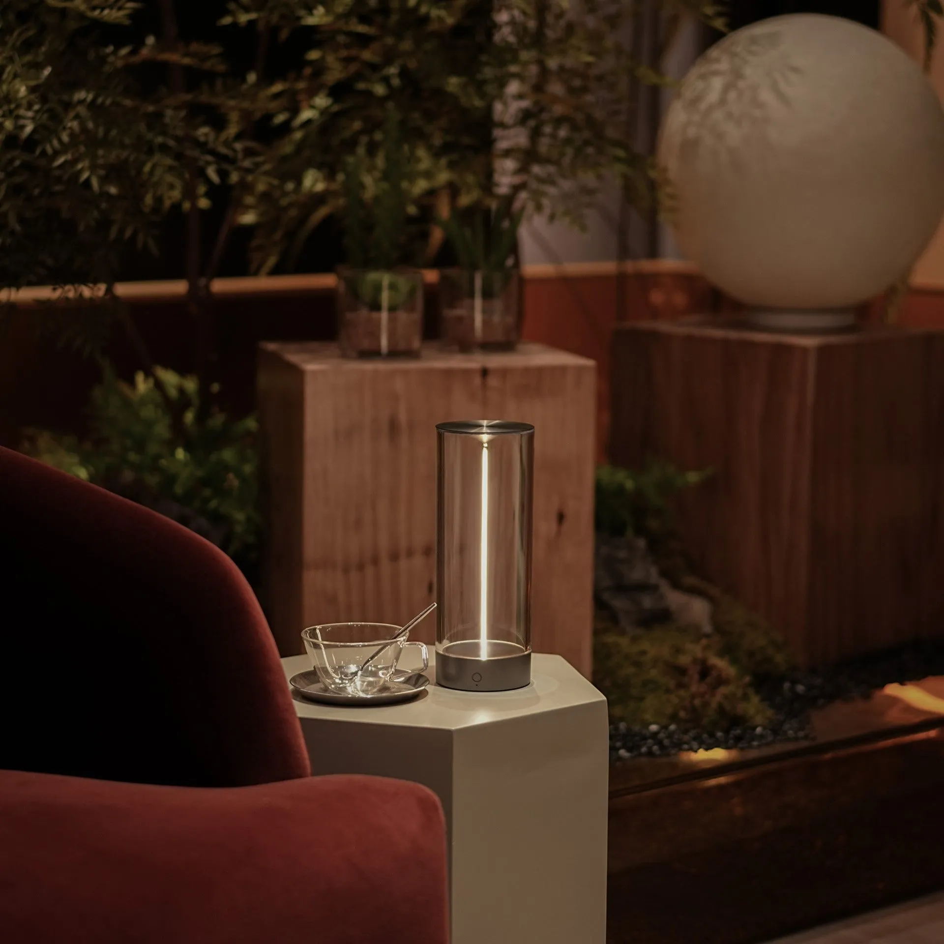 GlowSync | Smart LED Ambient Light - Innovative RGB Lighting Device