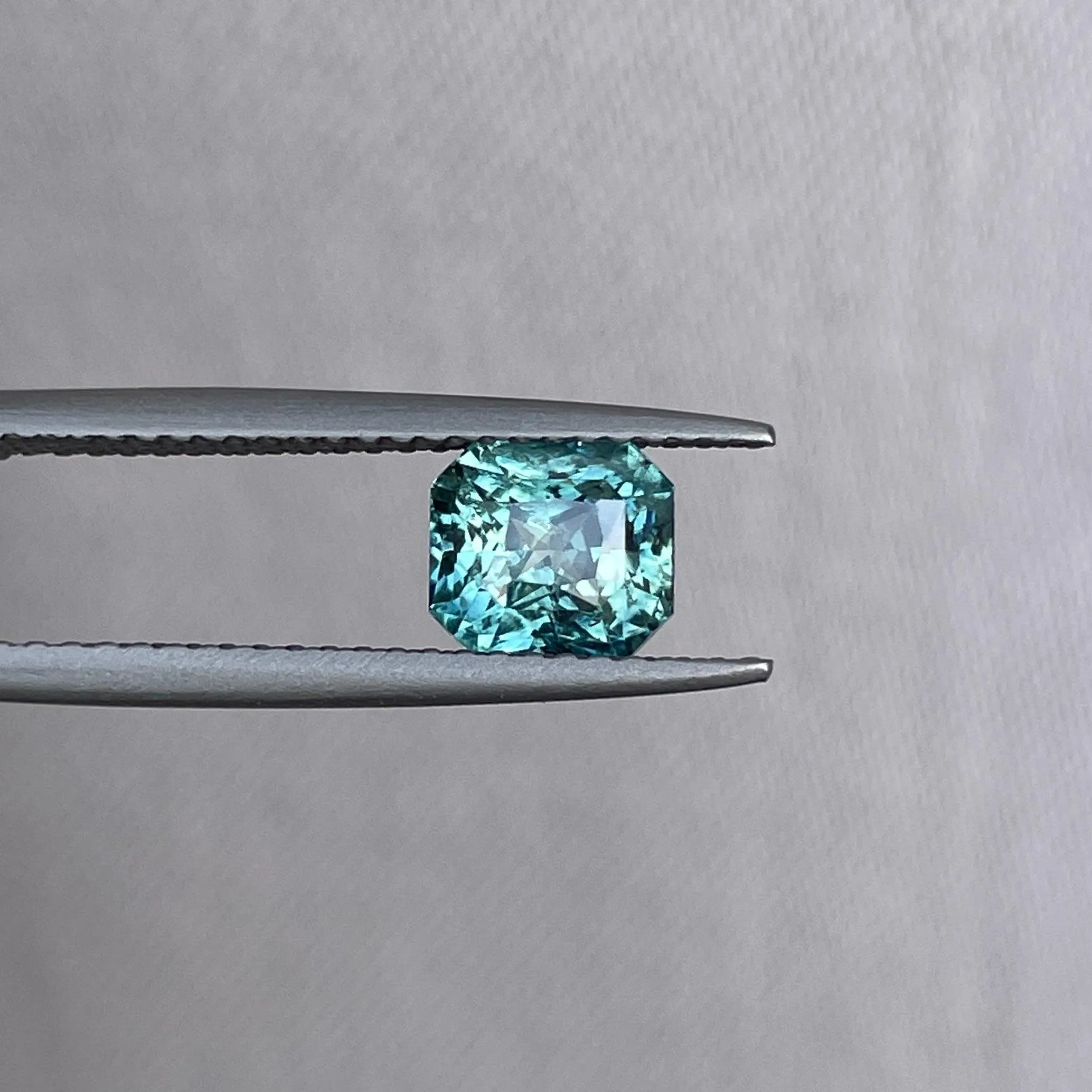 Minimalist 1.63 crt Radiant Shaped Green Sapphire for Pendant Necklace, Dainty Wedding Necklace Valentine's Gift for Her
