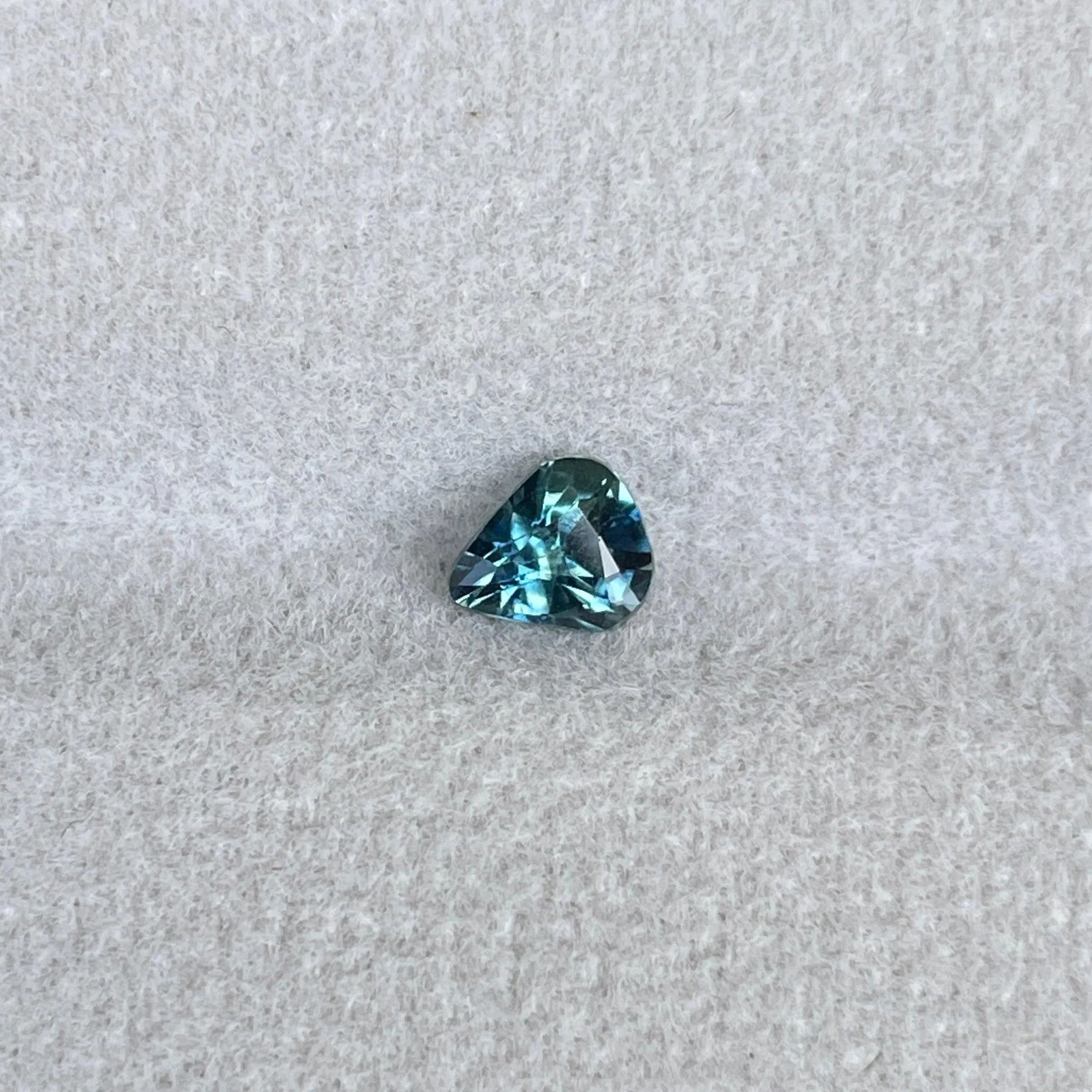 Natural Teal Sapphire 0.54 CT, Teal Sapphire Engagement Rings, Green Sapphire, Wedding Rings, Parti Sapphire, Pear Cut Gemstones