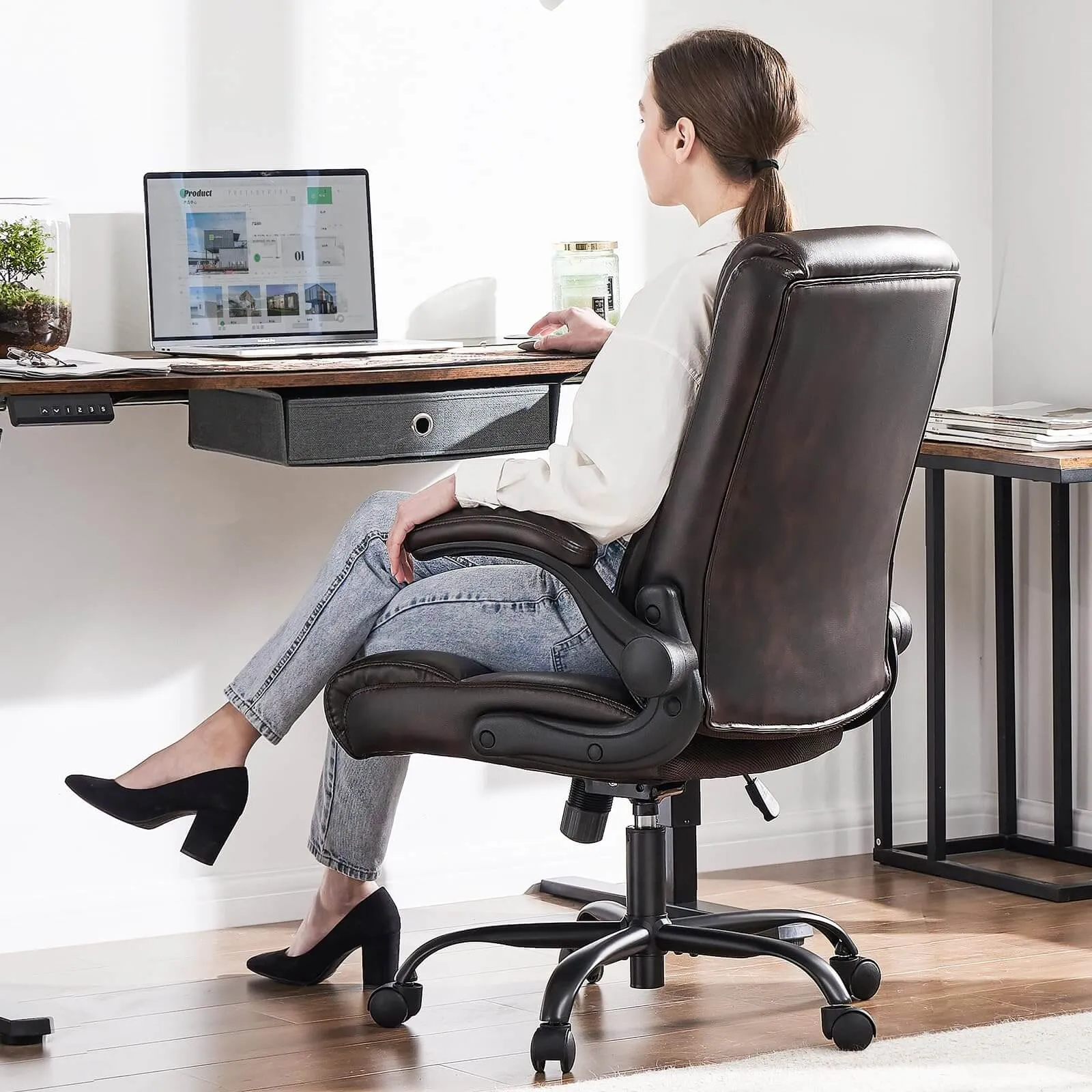 PU Leather 360° Swivel Ergonomic Office Chair with Flip-up Armrest and Lumbar Support
