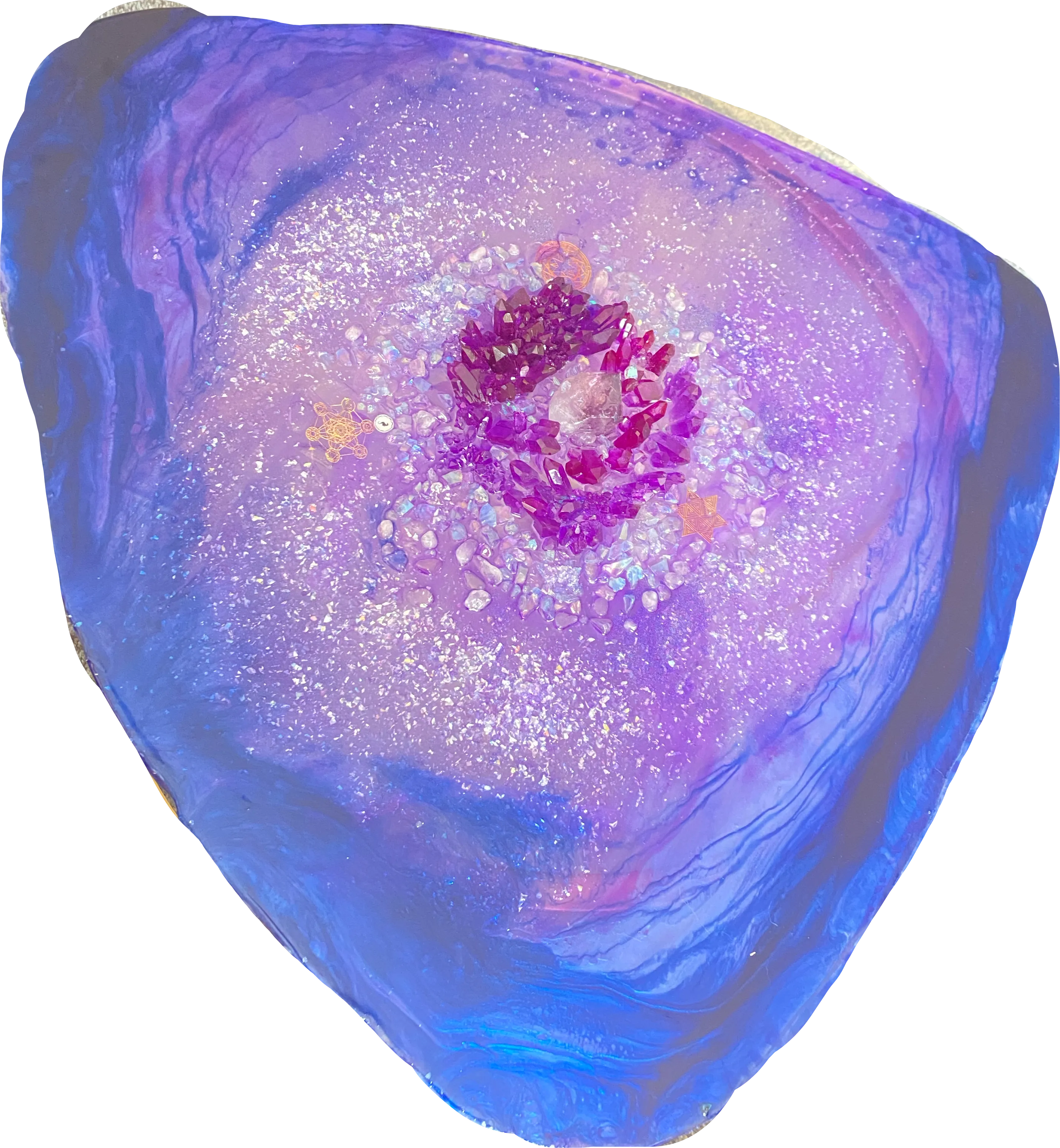 Purple amethyst free shape artwork with rose quartz and amethysts crystals.